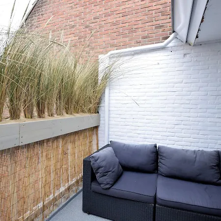 Beachhouse Apartment *